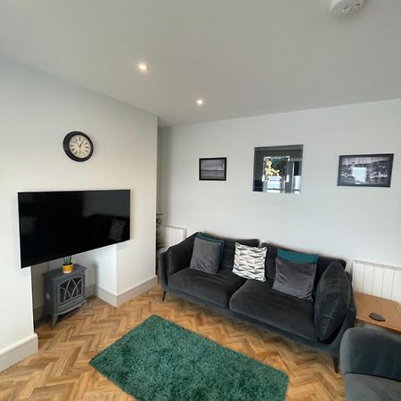 Superb 2 Bedroom Sea View Flat Scarborough Kültér fotó