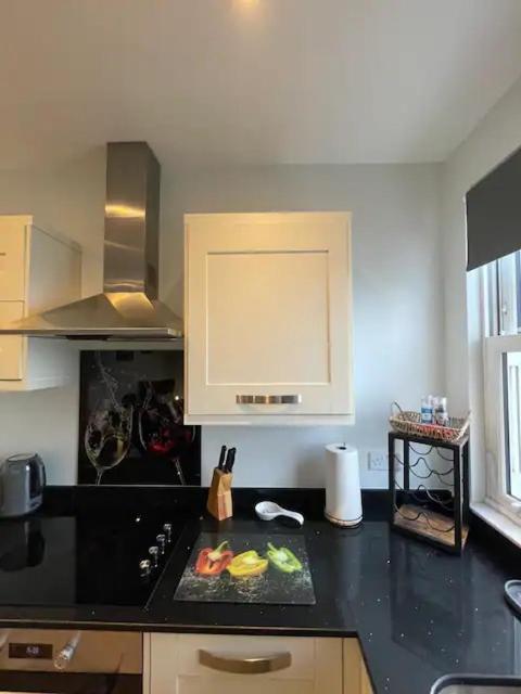 Superb 2 Bedroom Sea View Flat Scarborough Kültér fotó