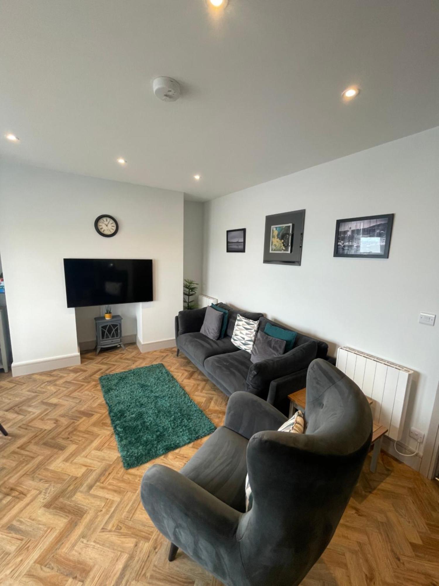 Superb 2 Bedroom Sea View Flat Scarborough Kültér fotó
